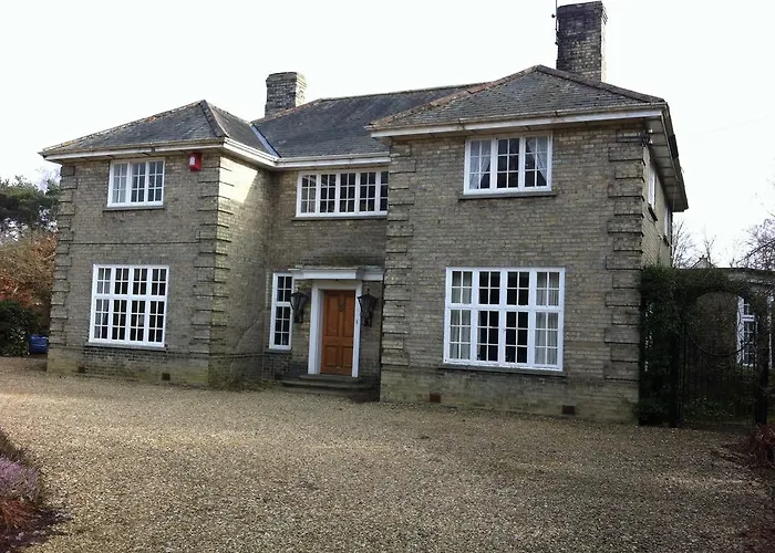 Elloe Lodge